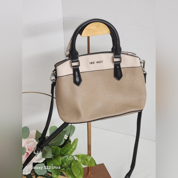 Nine West Beige and Black Handbag - Picture 1 of 8